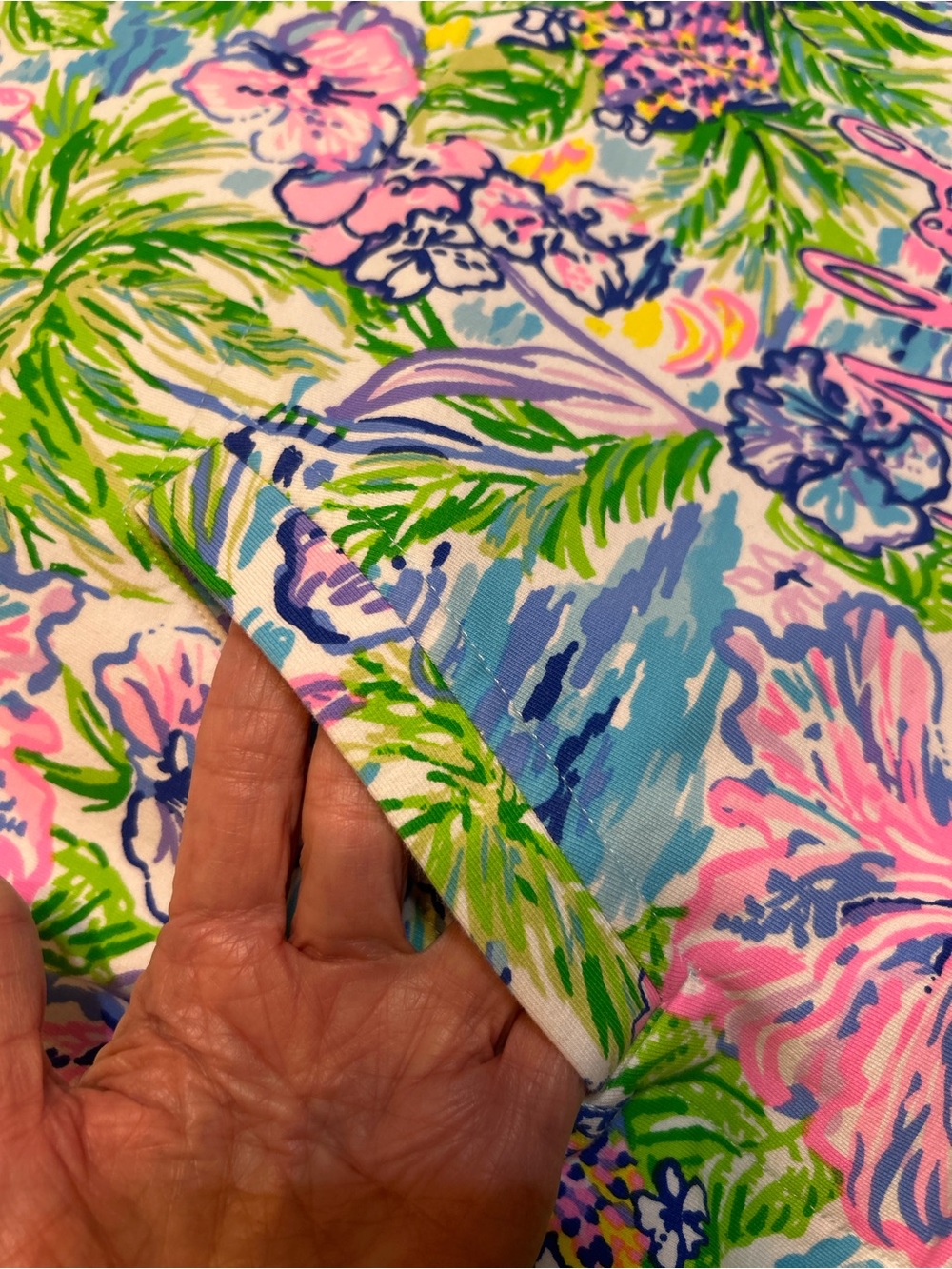 Lilly Pulitzer Tropical 'Aloha' Floral Panel in Pink, Green & Blue - Picture 5 of 8
